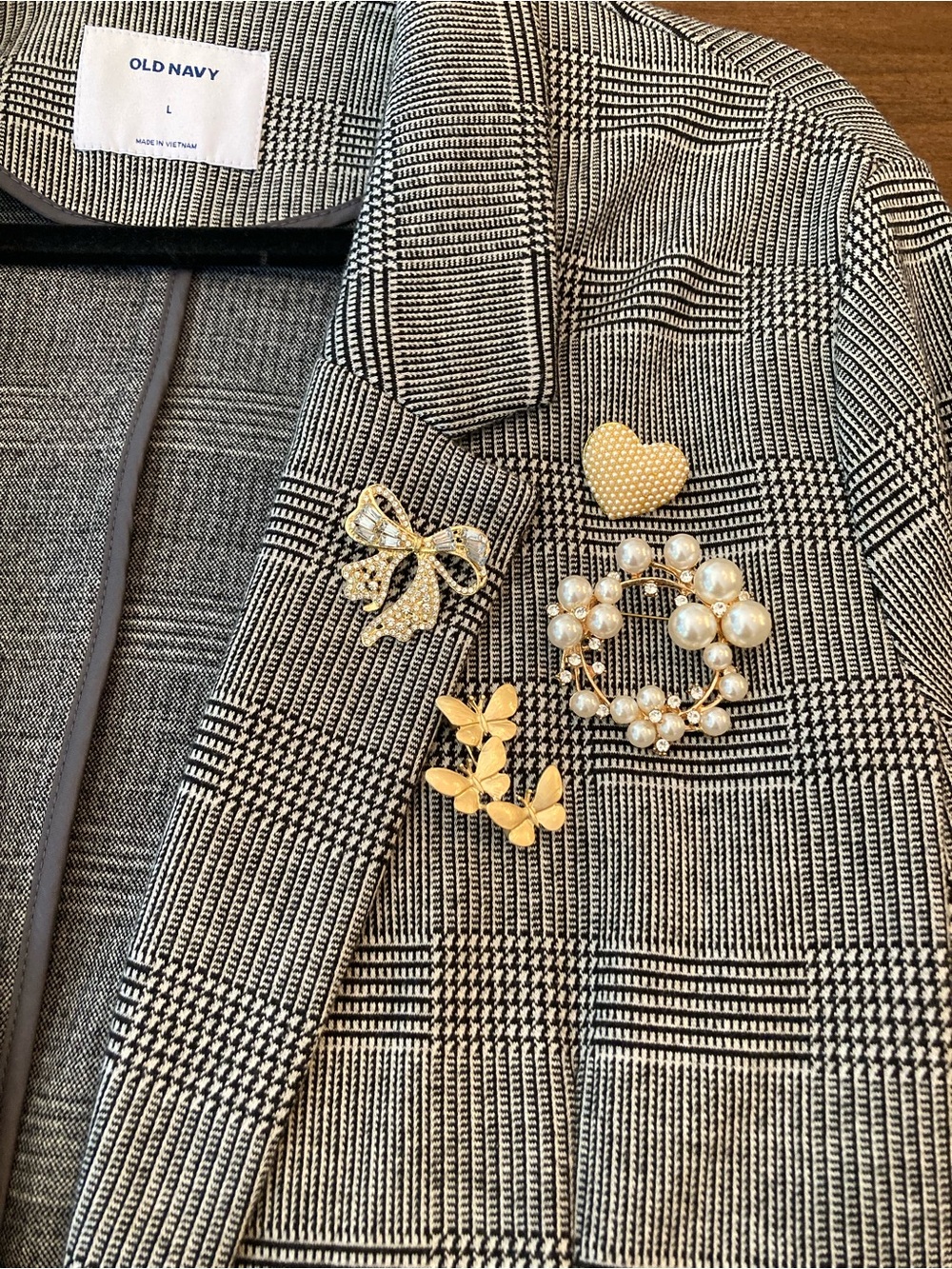 SET of 4 brooches. Gold butterfly, bow, heart with pearls & crystals.